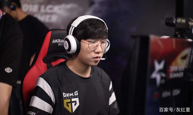 于股权结构 于股权结构